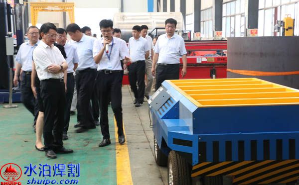 AGV機(jī)器人持續(xù)火熱，新領(lǐng)域帶來(lái)發(fā)展新機(jī)遇，水泊焊割自主研發(fā)的AGV小車